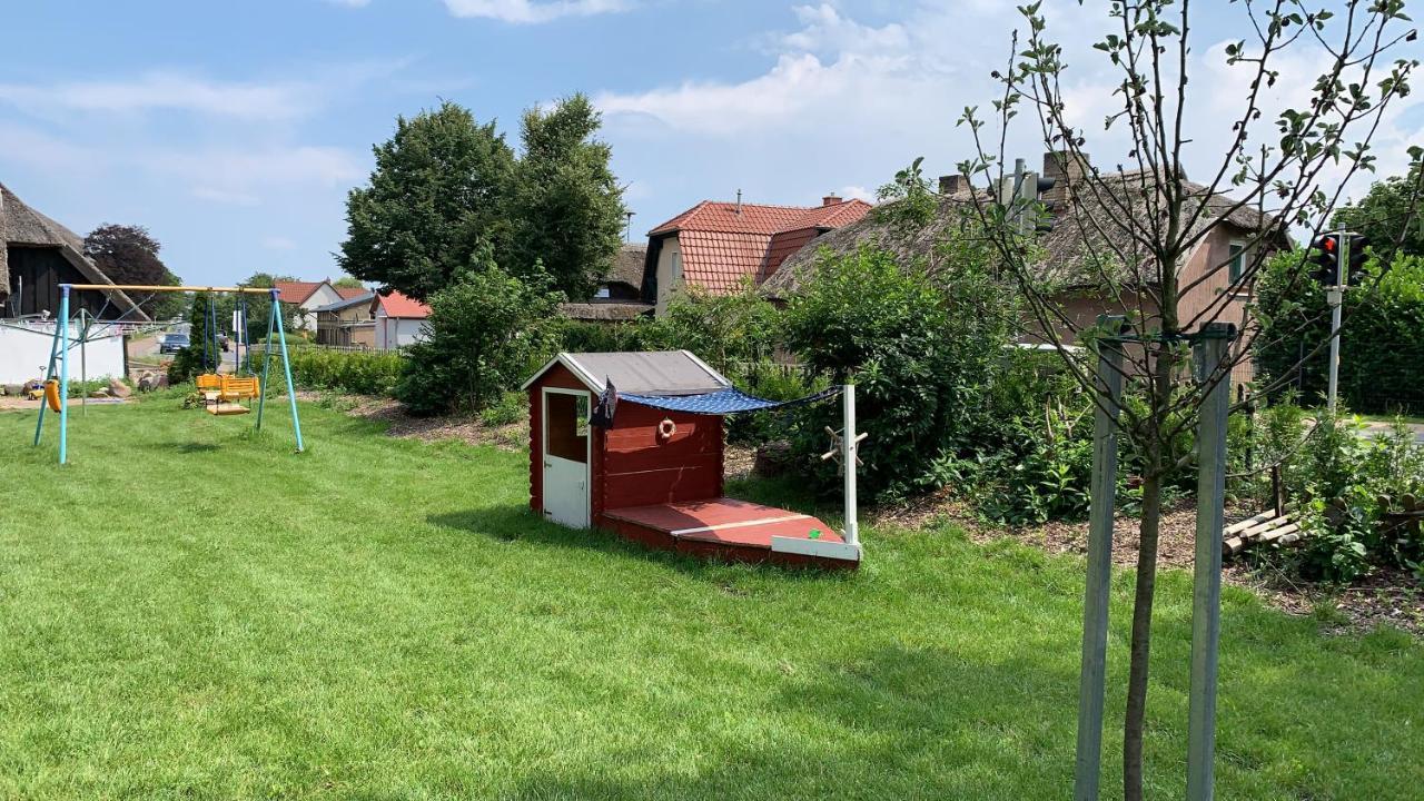 Ferienhaus Alte Schule Rambin Auf Ruegen Dış mekan fotoğraf